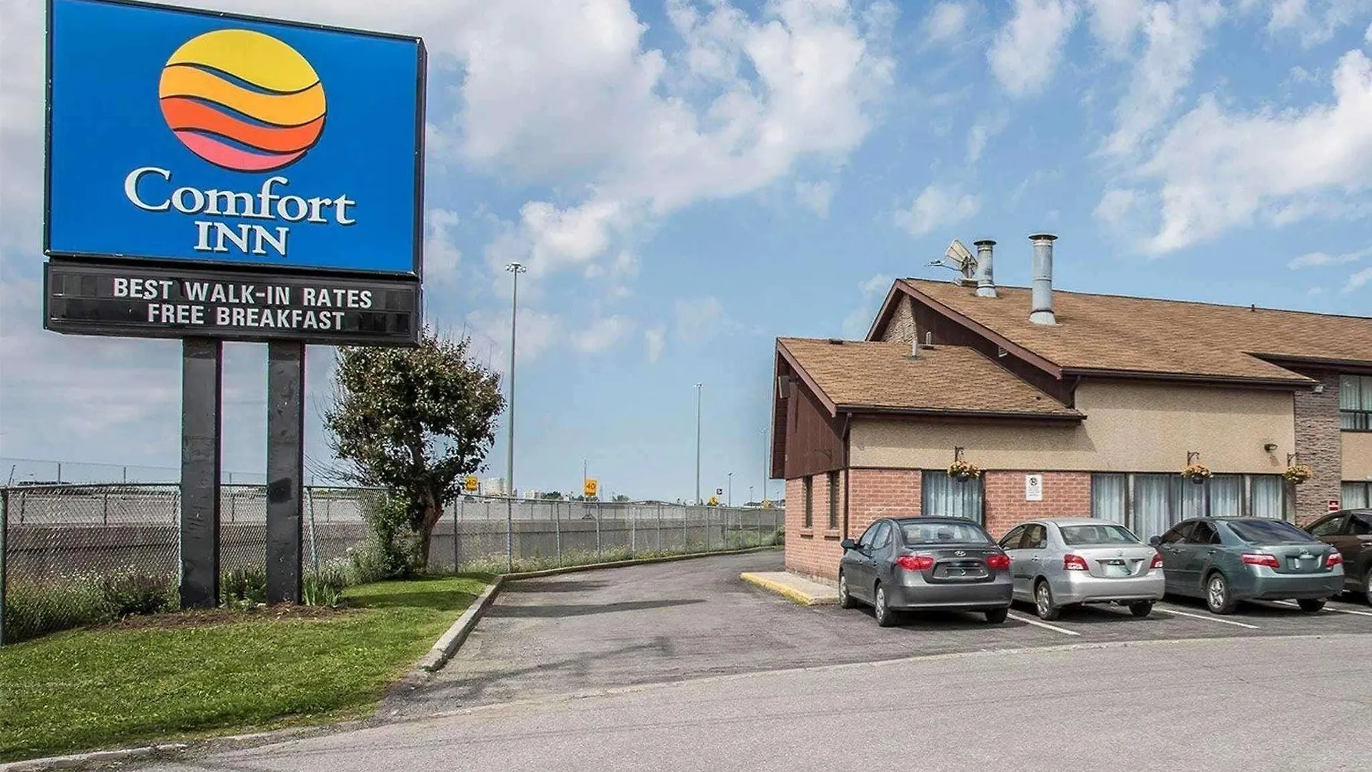 Comfort Inn Ottawa 3*,