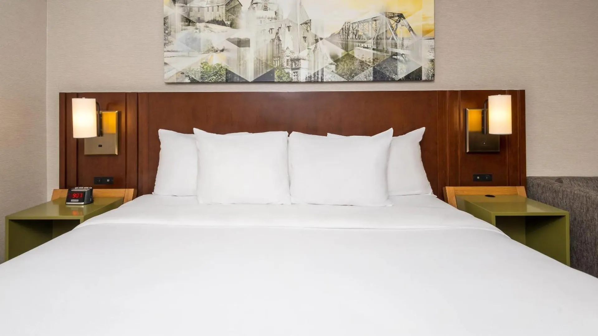 Comfort Inn Ottawa 3*,